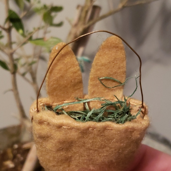 Primitive Easter Bunny Ornaments - Picture 5 of 5